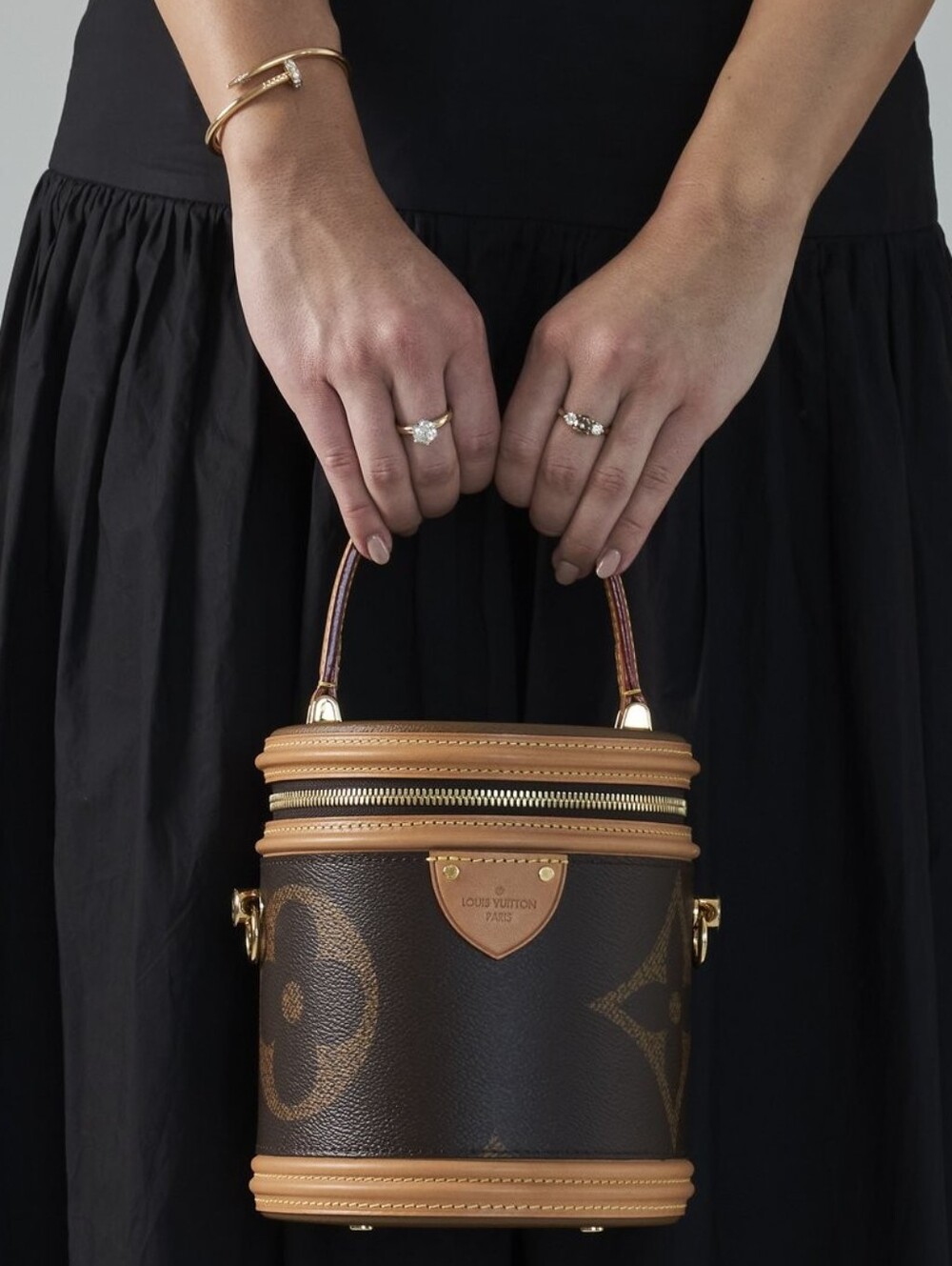 Like NEW!!! Rare! Louis Vuitton Cannes Monogram Giant Brown LV With COA & Lock!
